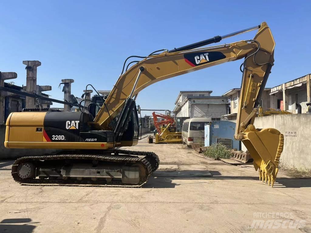 CAT 320 D Pelle sur chenilles
