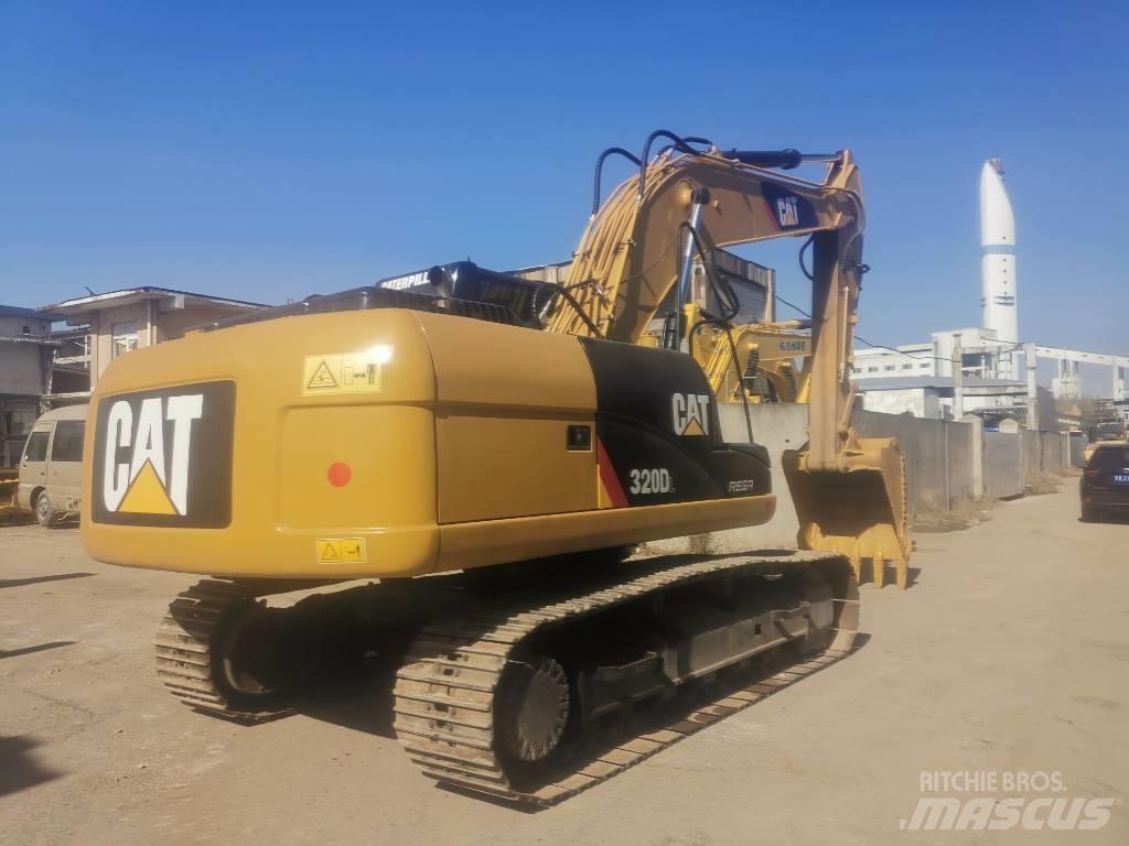 CAT 320 D Pelle sur chenilles