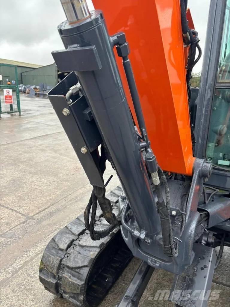 Hitachi ZX55U -6 CLR Mini pelle < 7t