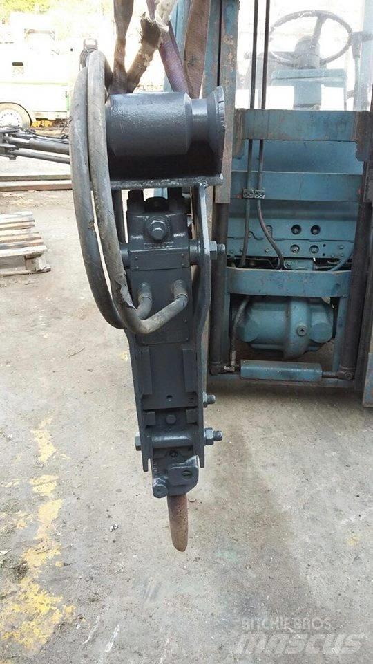 Thomas 150 Enfonce pieu hydraulique