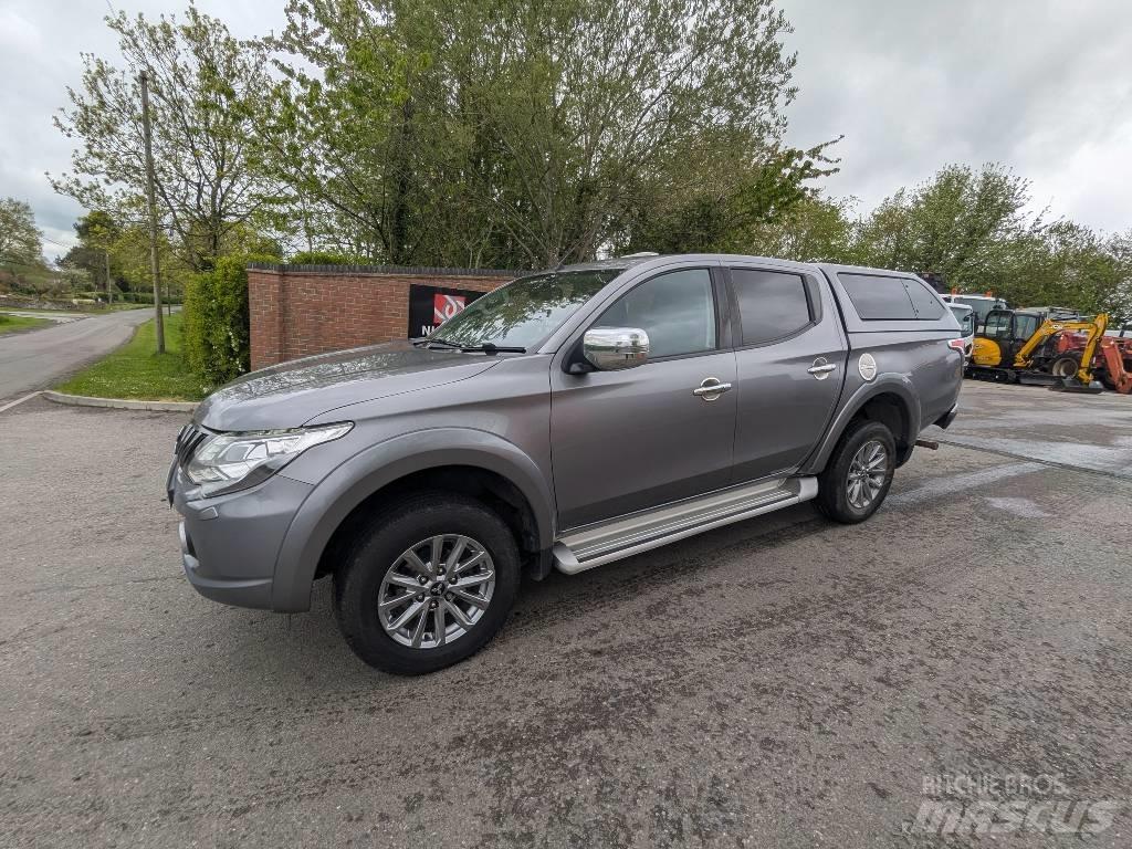 Mitsubishi L 200 Voiture