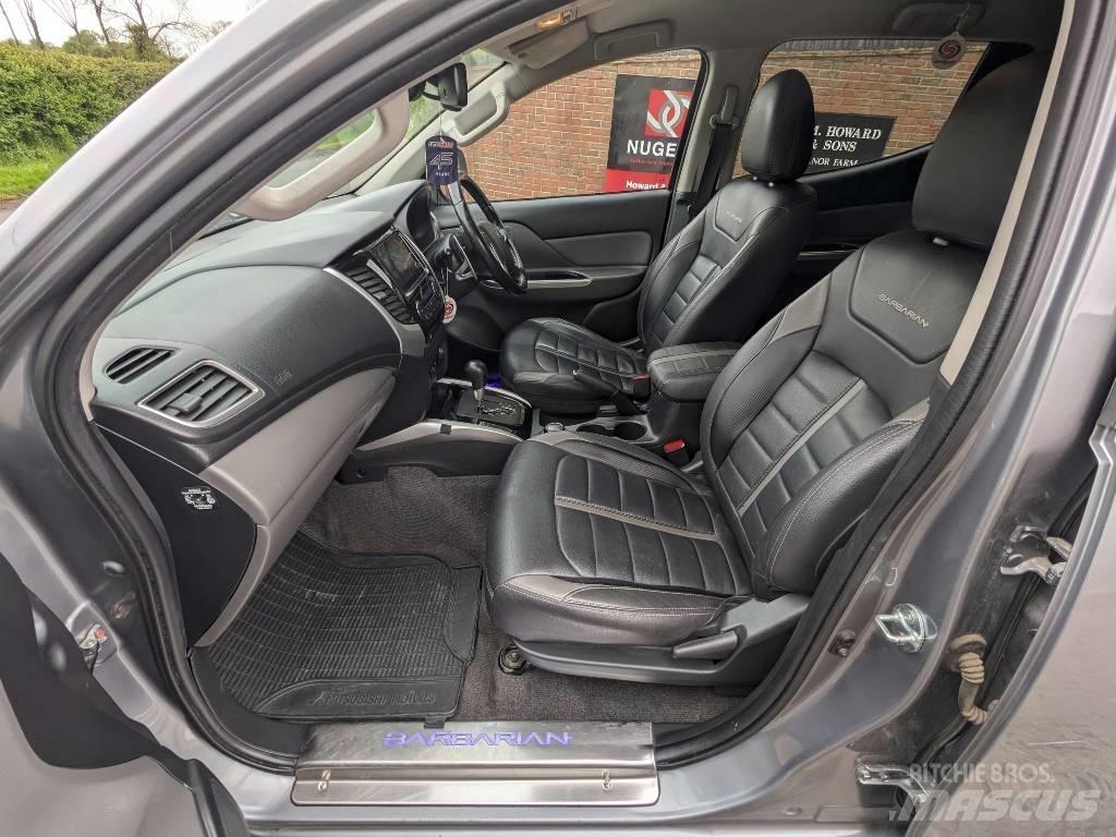 Mitsubishi L 200 Voiture