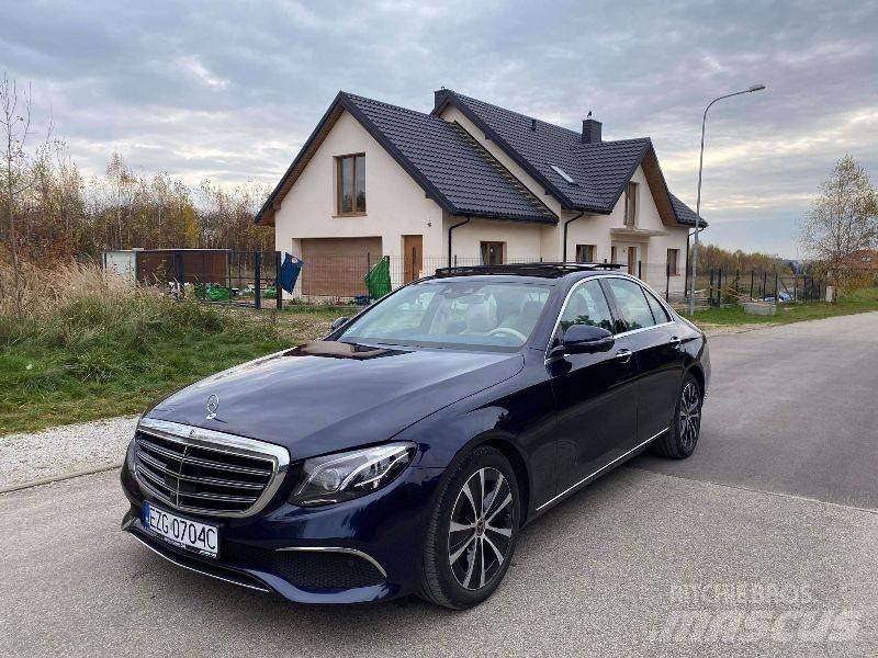 Mercedes-Benz E 300D Voiture