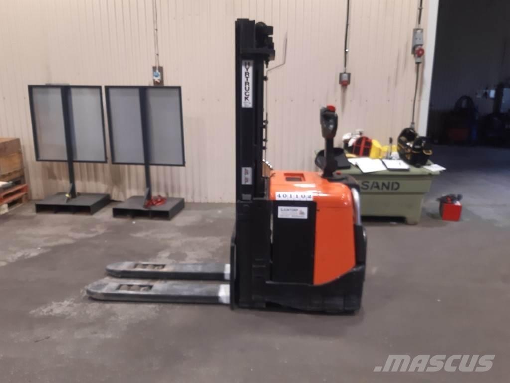 BT SPE125L Gerbeur accompagnant