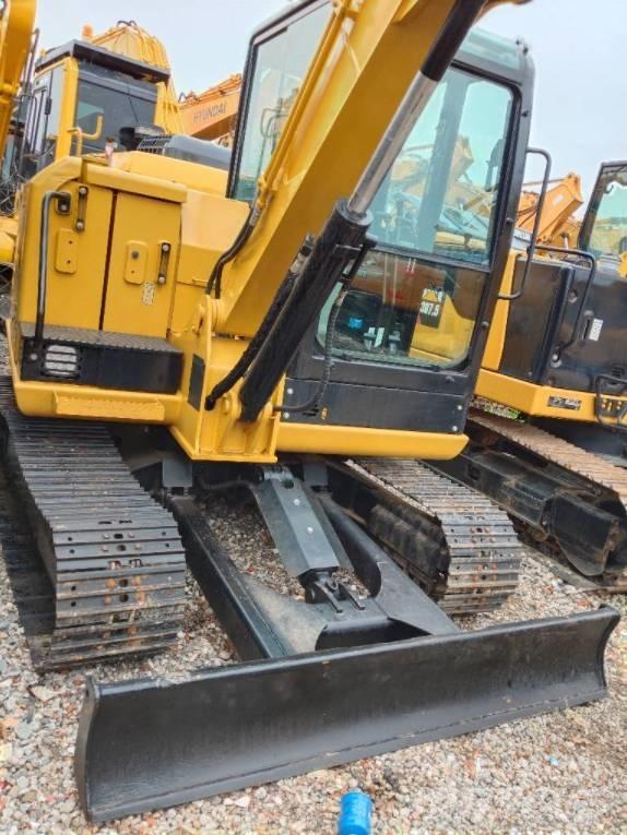 CAT 305.5 E2 Pelle sur chenilles