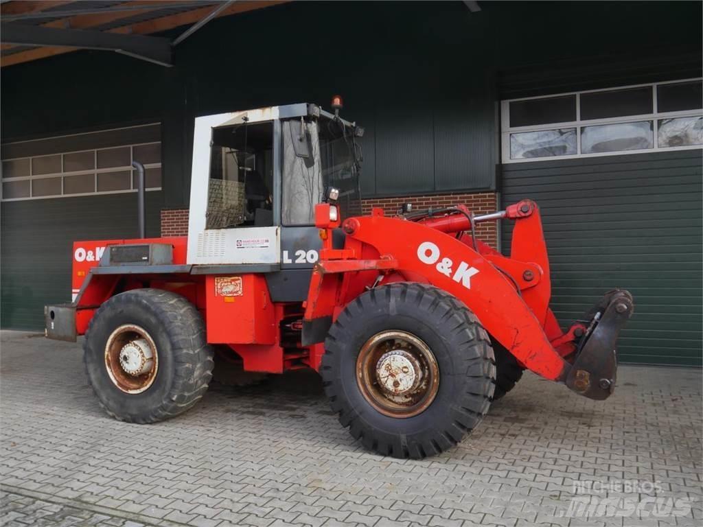 O&K L20 Chargeuse sur pneus