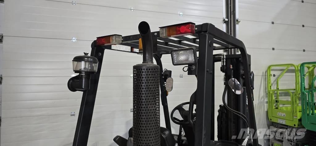 Doosan D 30 GP Chariots diesel