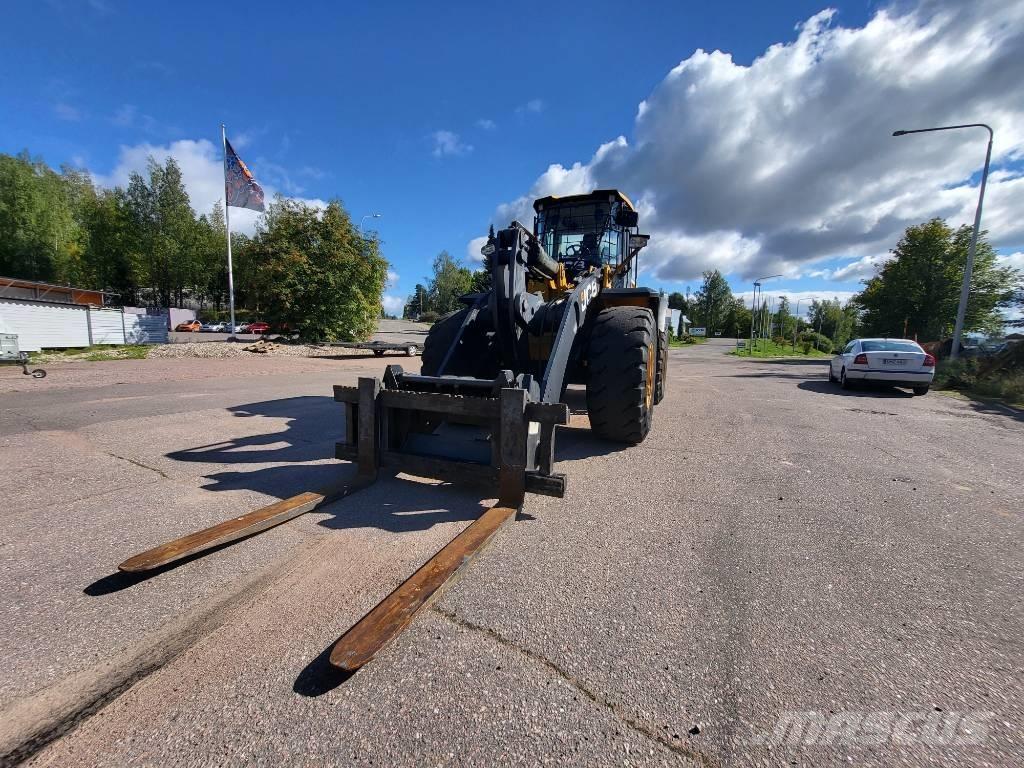 JCB 457 ZX Chargeuse sur pneus