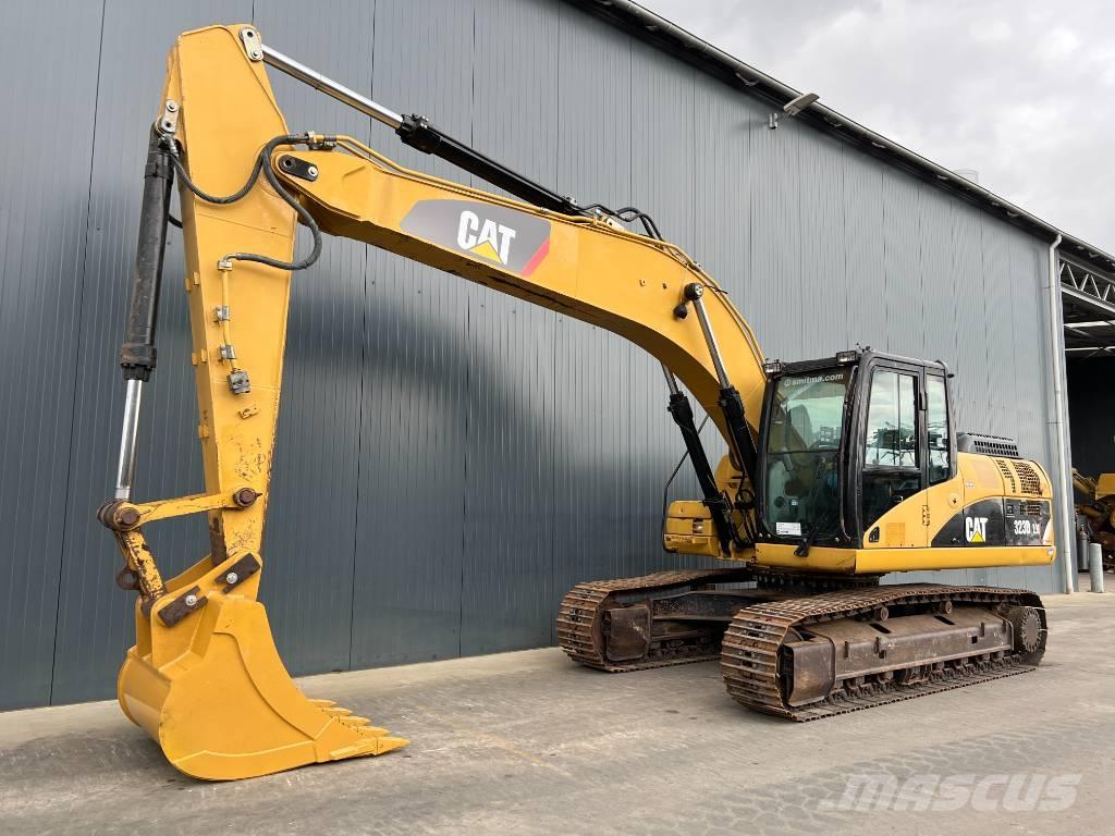 CAT 323D LN Pelle sur chenilles