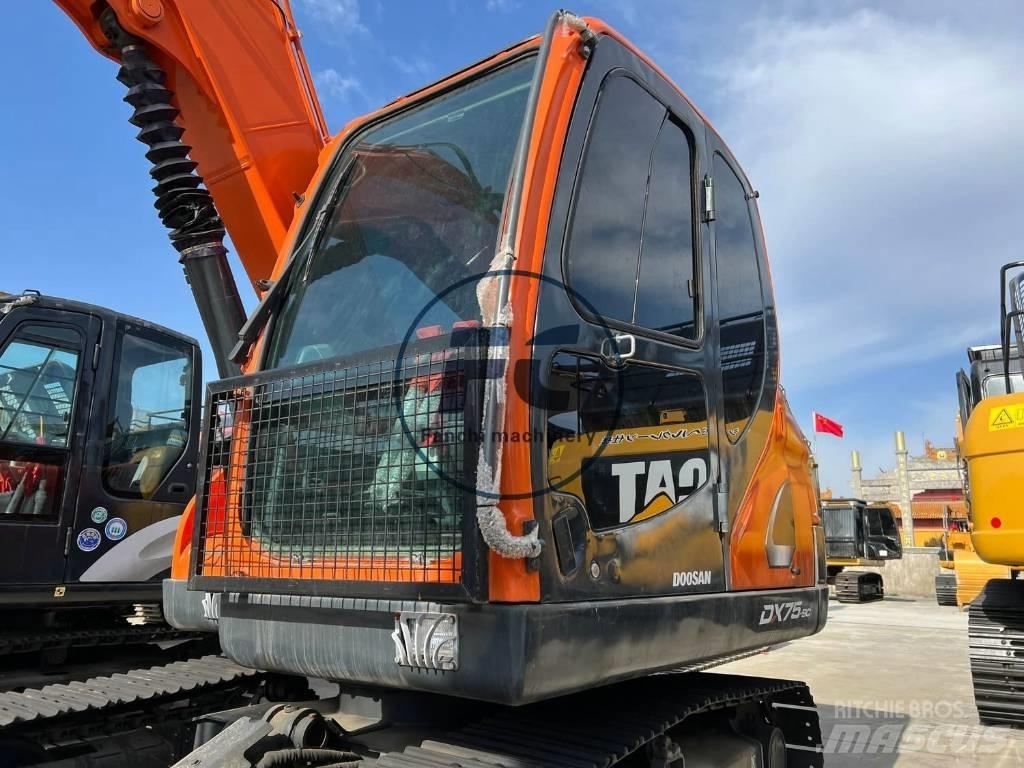Doosan DX 75-9 C Pelle sur chenilles