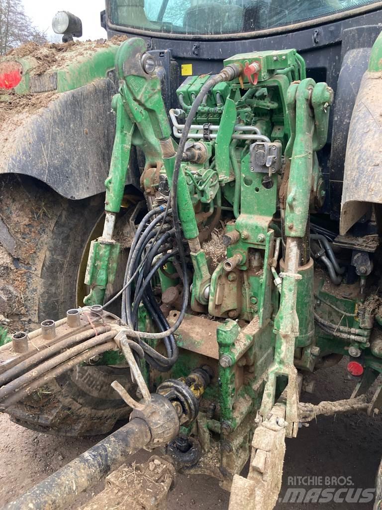 John Deere 6145R Tracteur