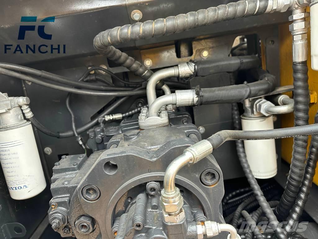 Volvo EC 290 Pelle sur chenilles