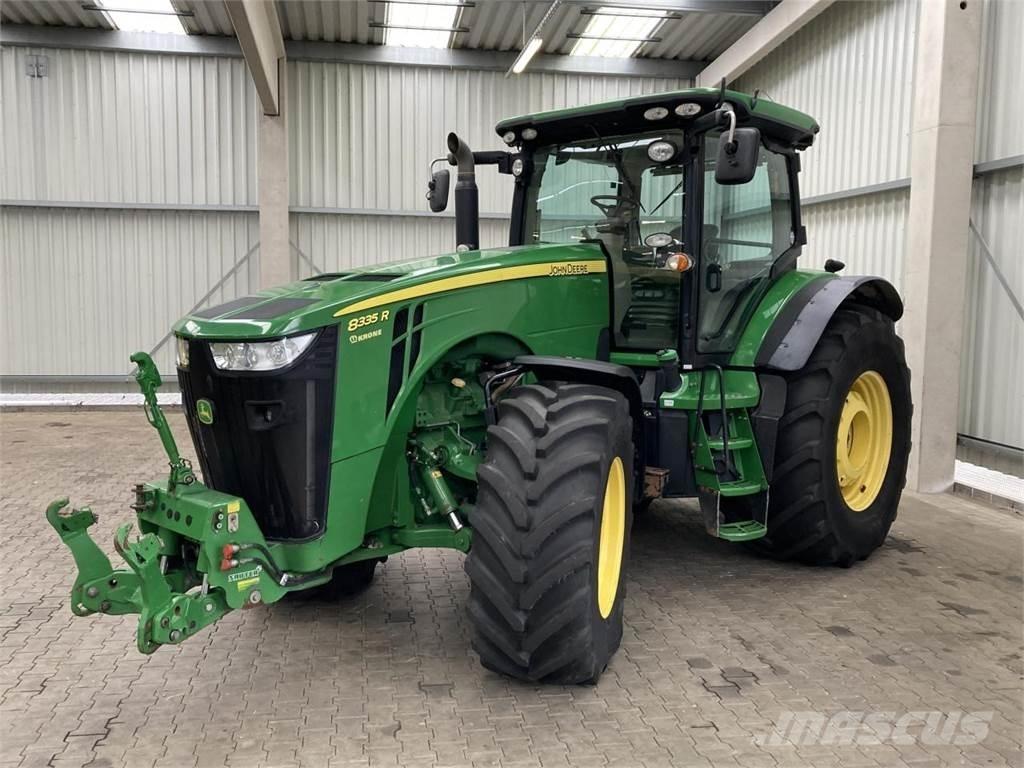 John Deere 8335R Tracteur