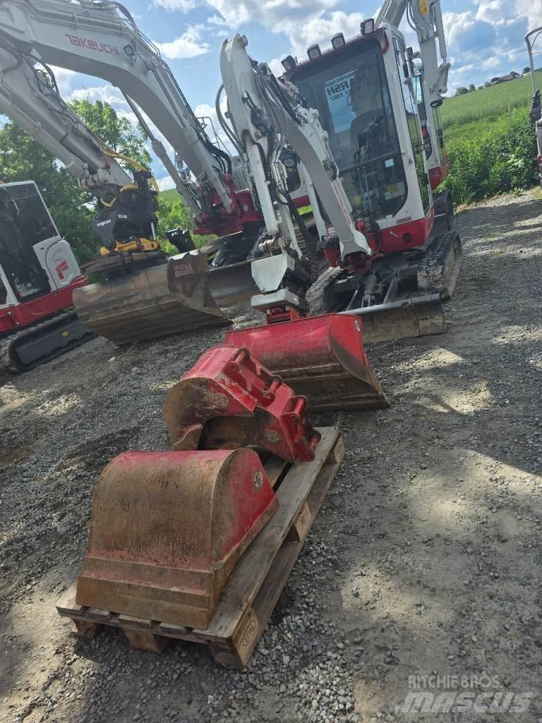Takeuchi TB 320 Mini pelle < 7t