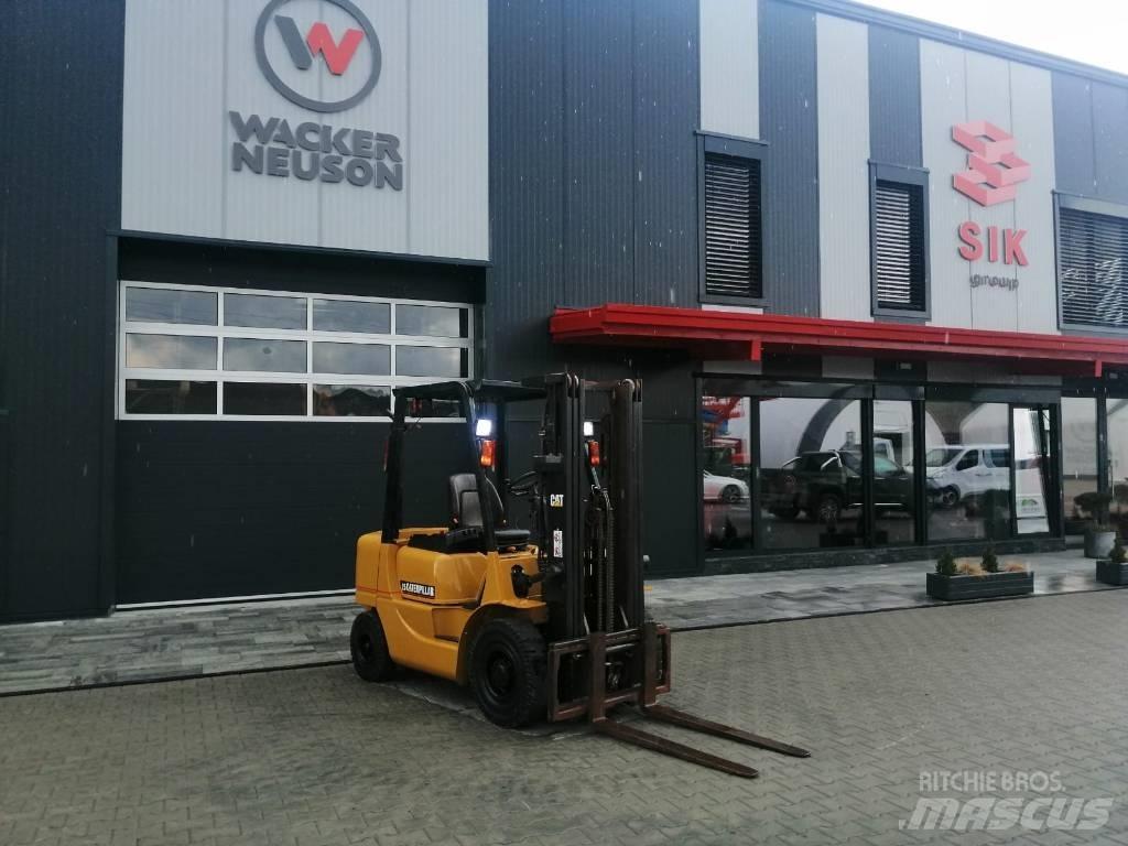 CAT DP 25 K Chariots diesel