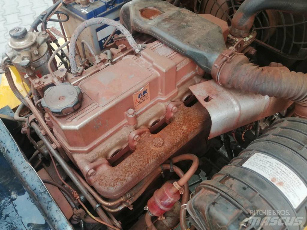 CAT DP 25 K Chariots diesel