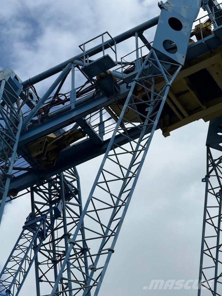 Voest Alpine 60 ton Autre grue