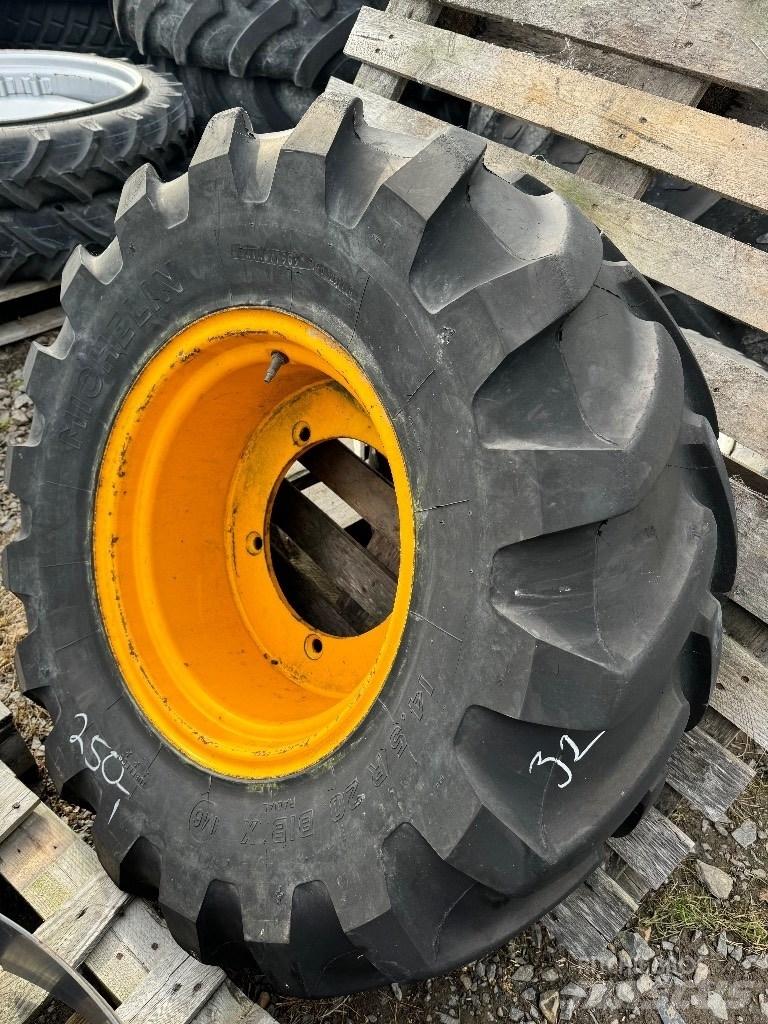 Michelin 14.5R20 Pneus, roues et jantes