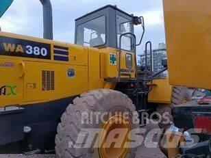 Komatsu WA 380 Chargeuse sur pneus
