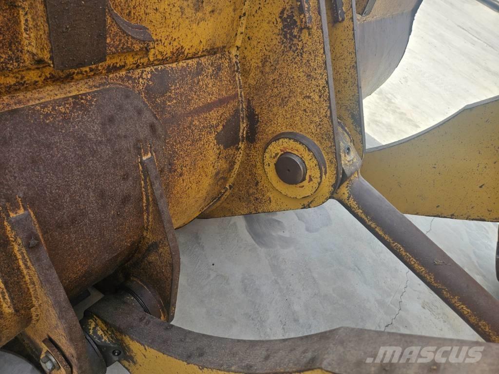 CAT 972 H Chargeuse sur pneus