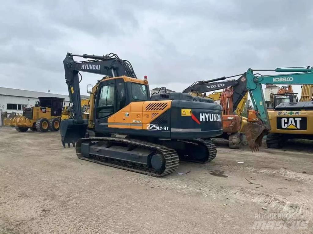 Hyundai 225LC-9T Pelle sur chenilles