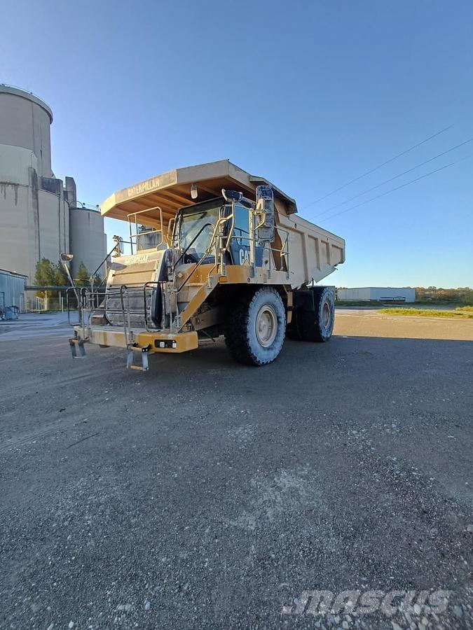 CAT 775F Tombereau rigide