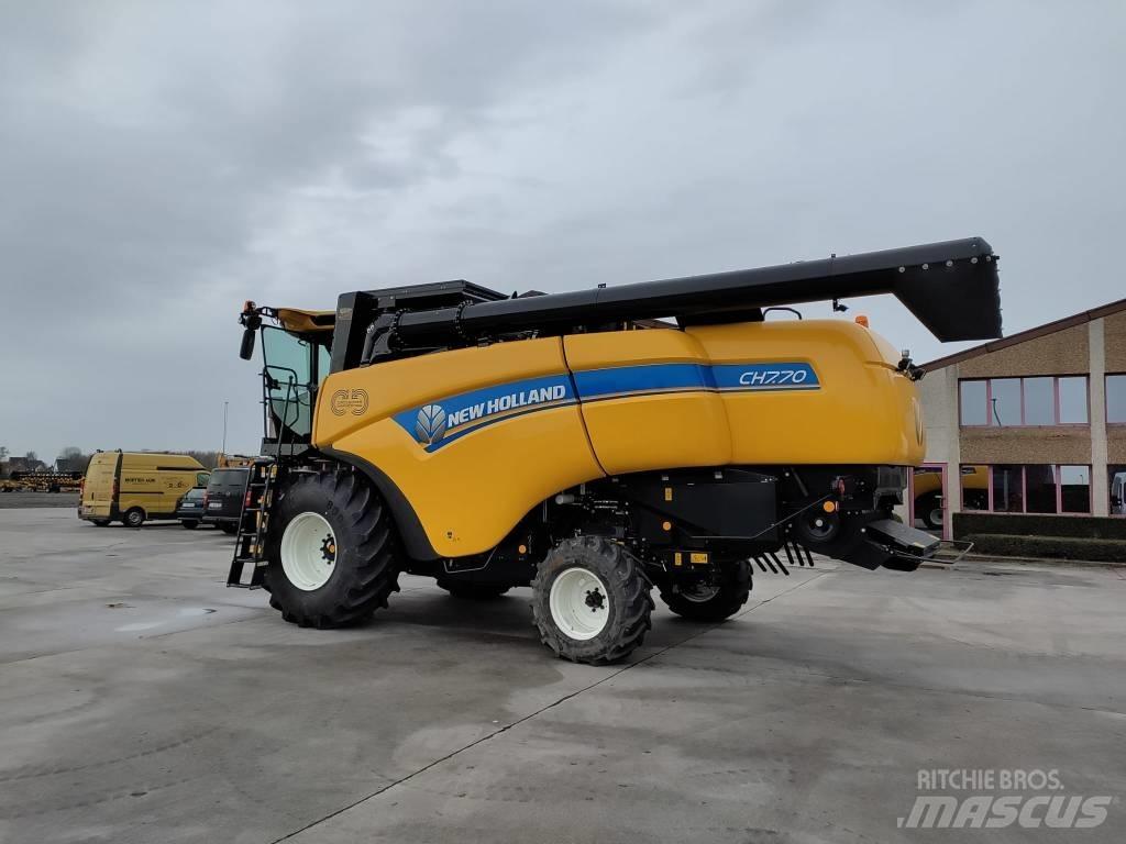 New Holland CH7.70 Moissonneuse batteuse