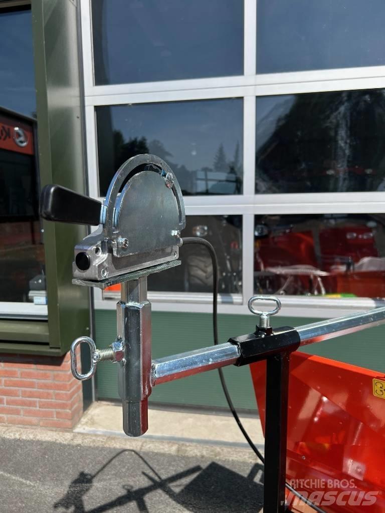 Kubota MTZ SM 150 Accessoires d'attache pour tracteurs compacts