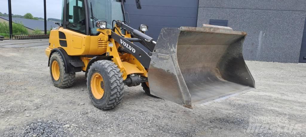 Volvo L 25 F Chargeuse sur pneus