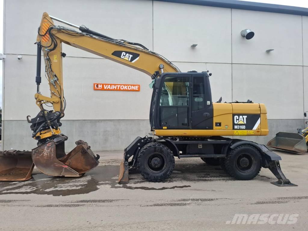 CAT M 316 D Pelle sur pneus