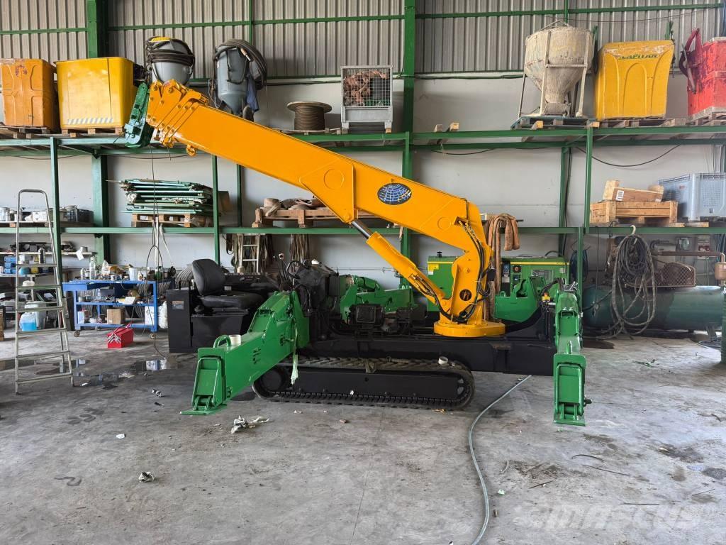 Unic URW 506 CDE Mini grue