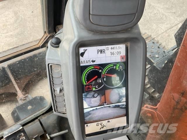 Hitachi ZX 135 US-6 Pelle sur chenilles