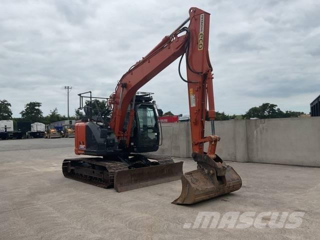 Hitachi ZX 135 US-6 Pelle sur chenilles