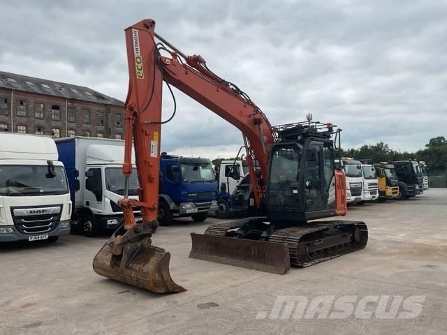 Hitachi ZX 135 US-6 Pelle sur chenilles