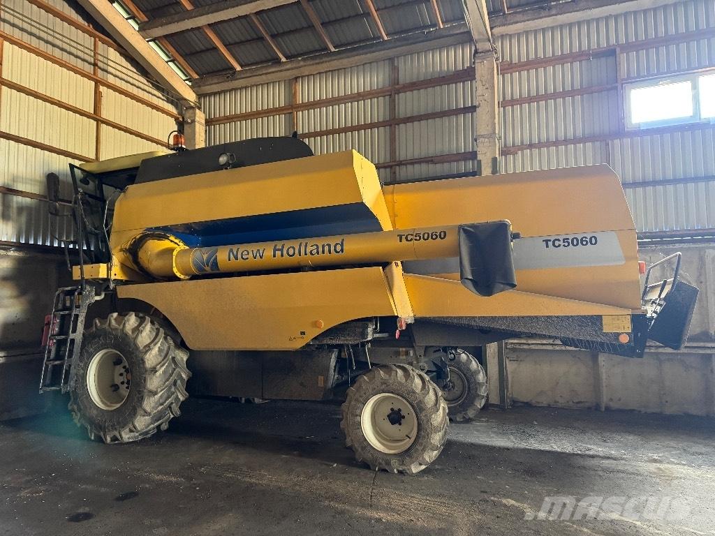 New Holland Tc5060 Moissonneuse batteuse