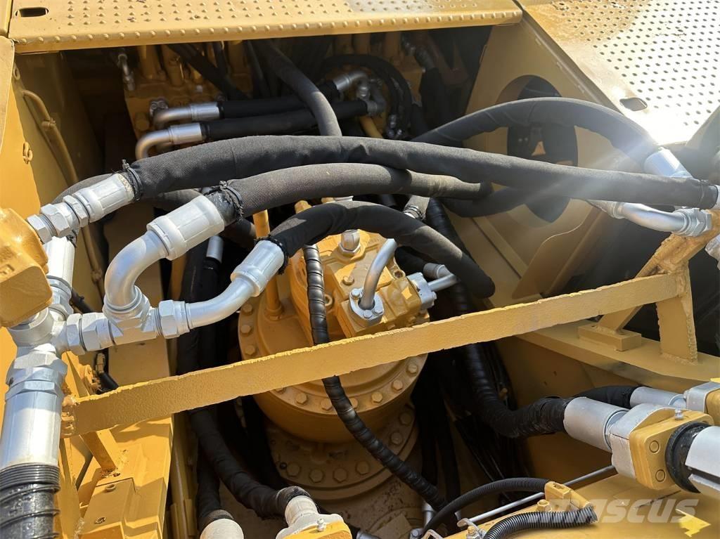 CAT 330 D Pelle sur chenilles