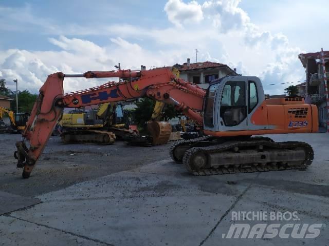 Fiat-Kobelco E 235 Pelle sur chenilles