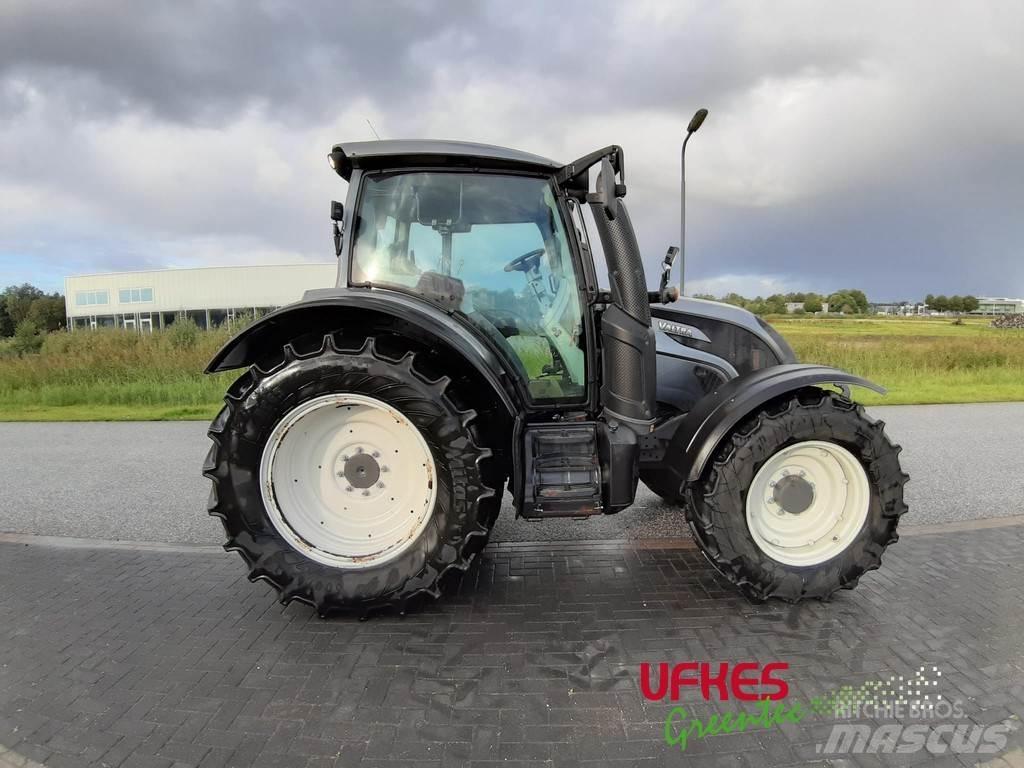 Valtra N134 Tracteur