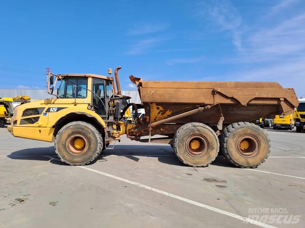 Volvo A25F Tombereau articulé