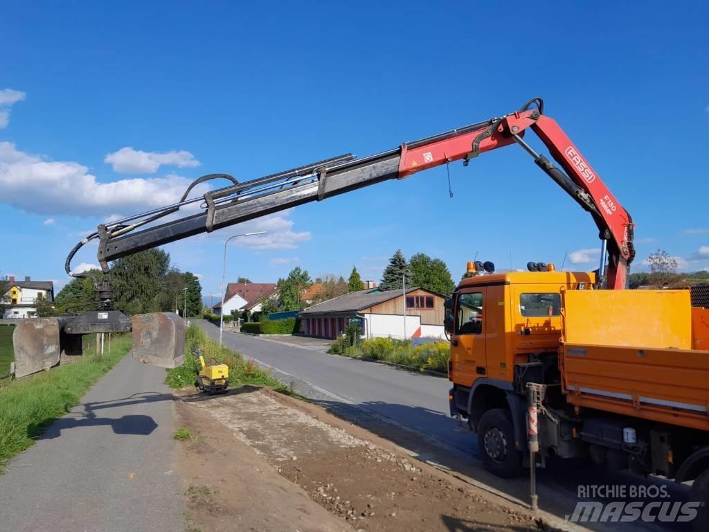 Fassi 130 Grue auxiliaire