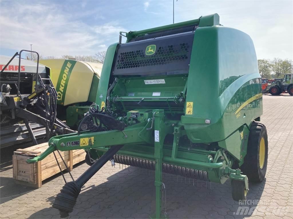 John Deere 990 Presse à balle ronde