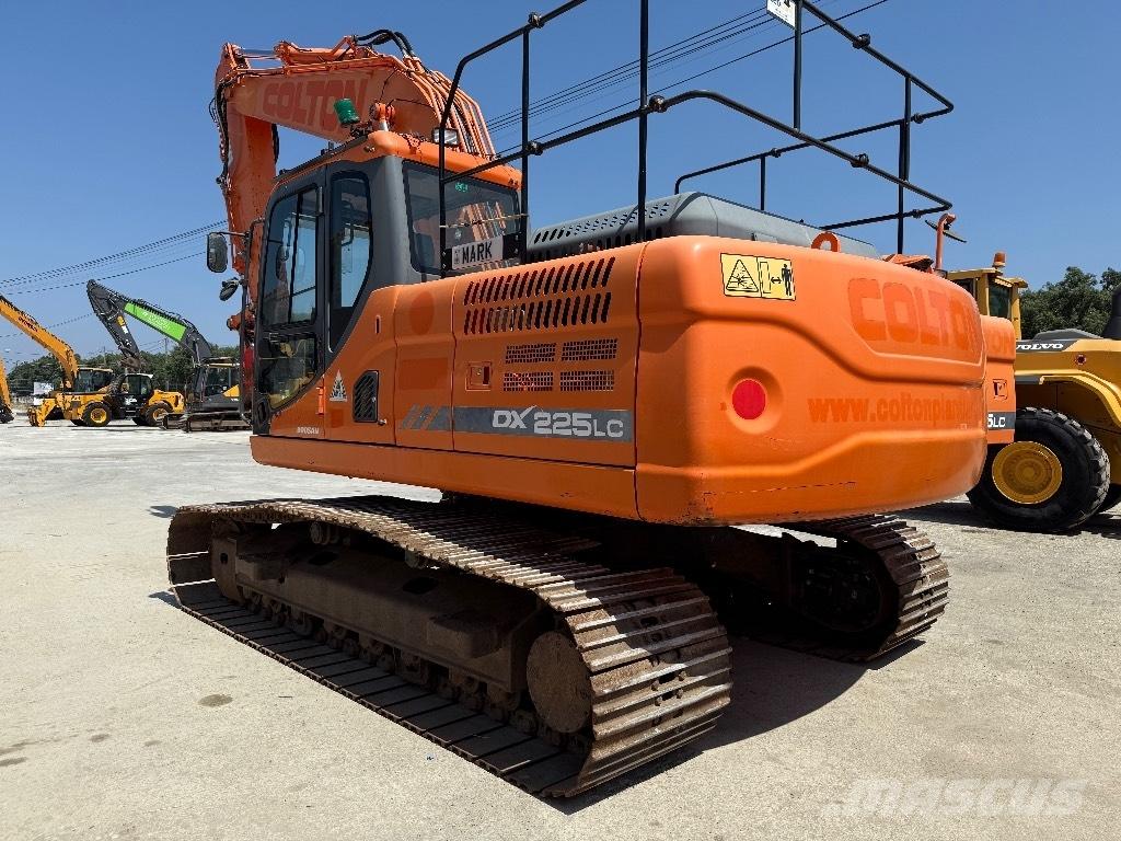  Dossan DX 225LC 3 Pelle sur chenilles