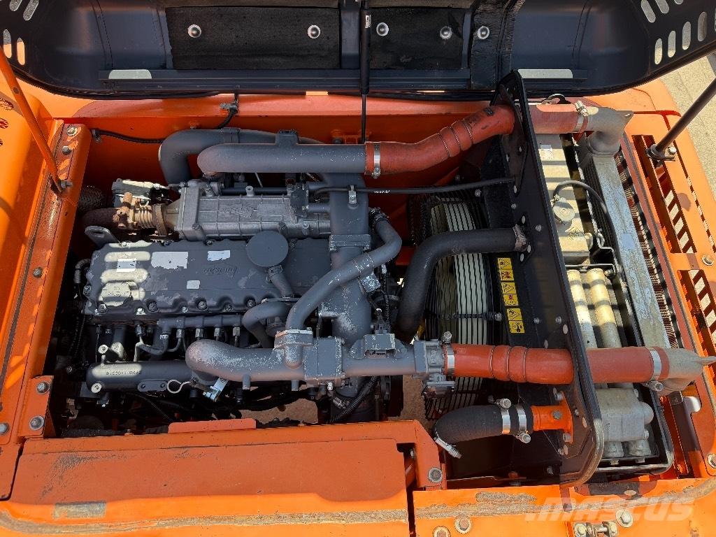  Dossan DX 225LC 3 Pelle sur chenilles