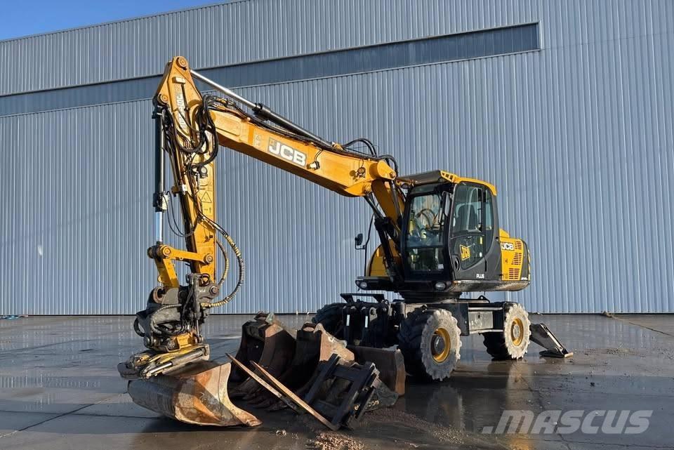 JCB JS 145 W Pelle sur pneus