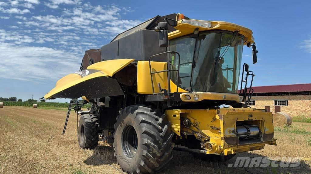 New Holland CR 960 Moissonneuse batteuse