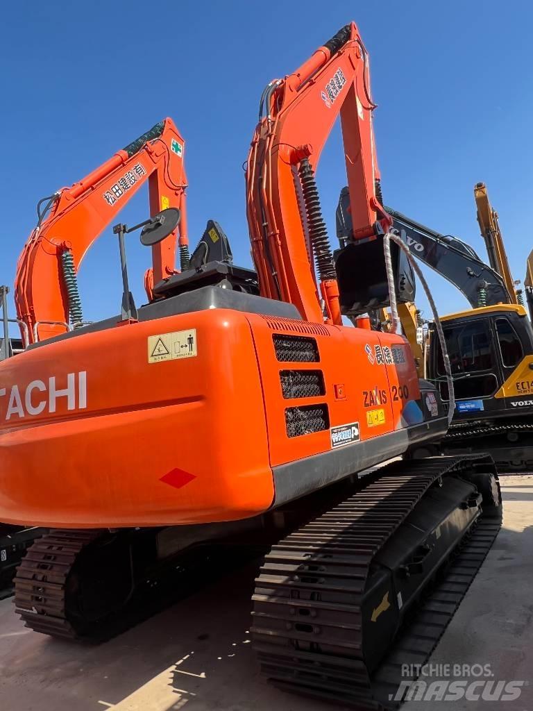 Hitachi ZX200 Pelle sur chenilles