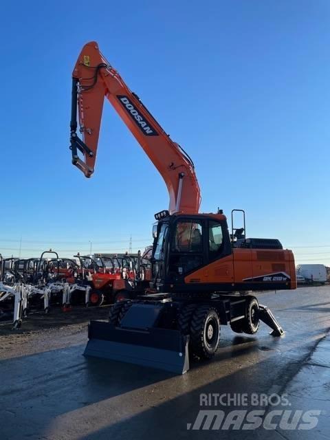 Doosan DX210W-7 Pelle sur pneus
