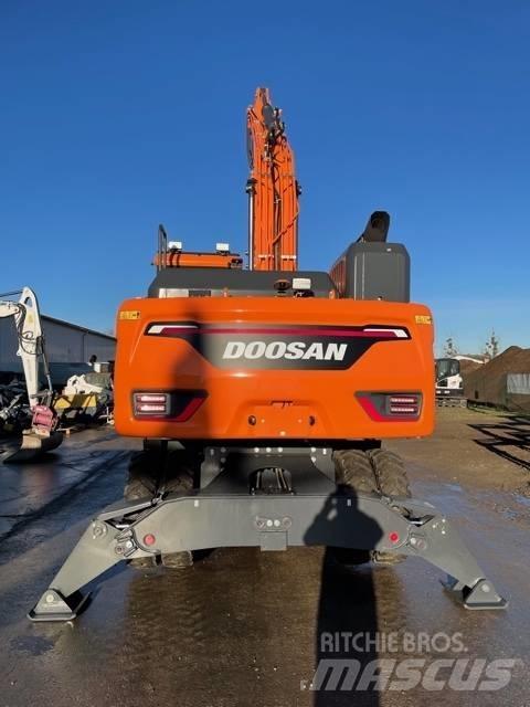 Doosan DX210W-7 Pelle sur pneus