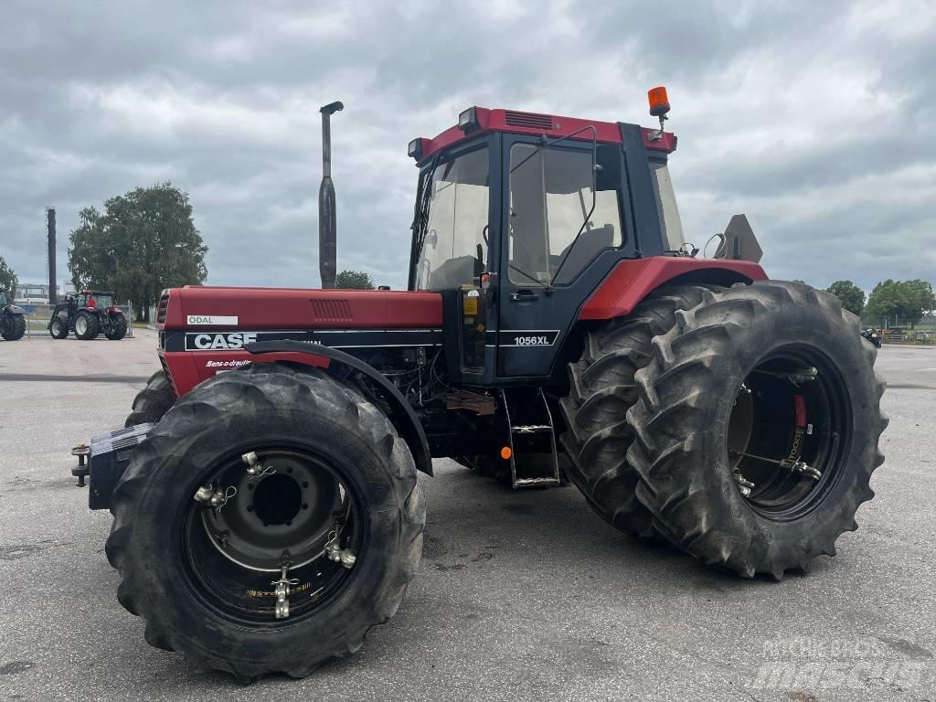 CASE 1056XL Tracteur