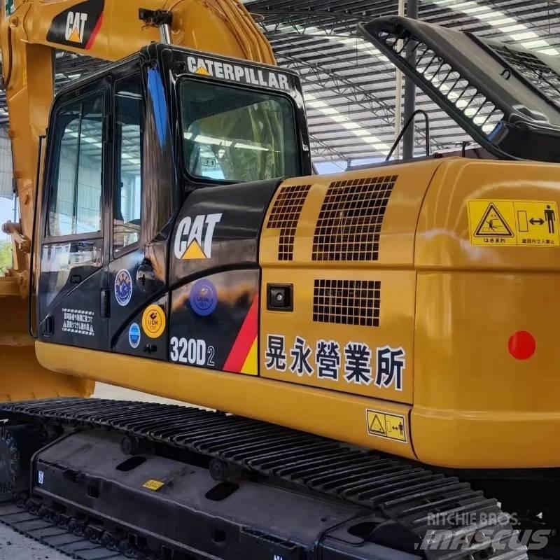 CAT 320D Pelle sur chenilles